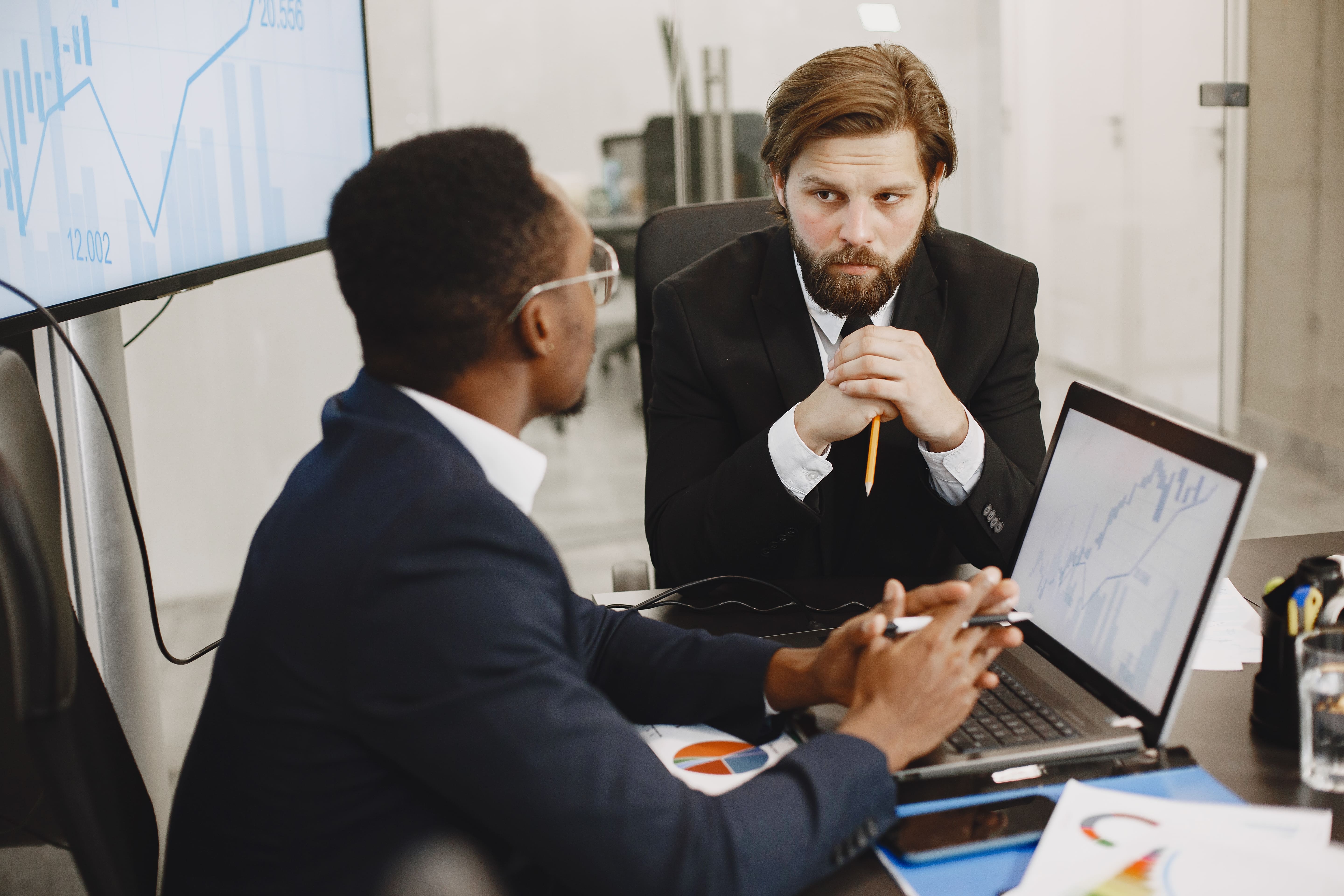 You are currently viewing Risk Management in Forex: How UAE Traders Can Control Position and Leverage Risk